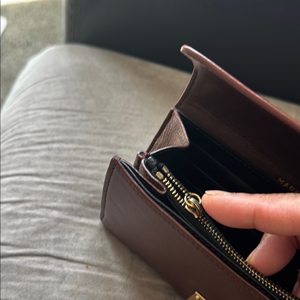 Marc Jacobs Brown Leather Wallet - Picture 10 of 11